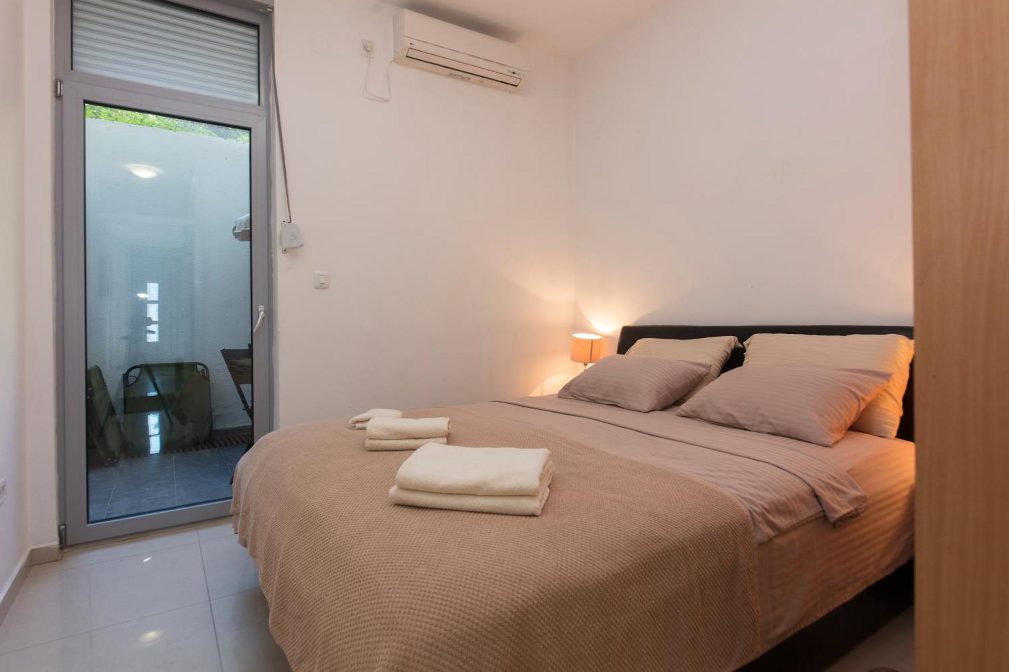 Waterfront Apartments كوتور المظهر الخارجي الصورة