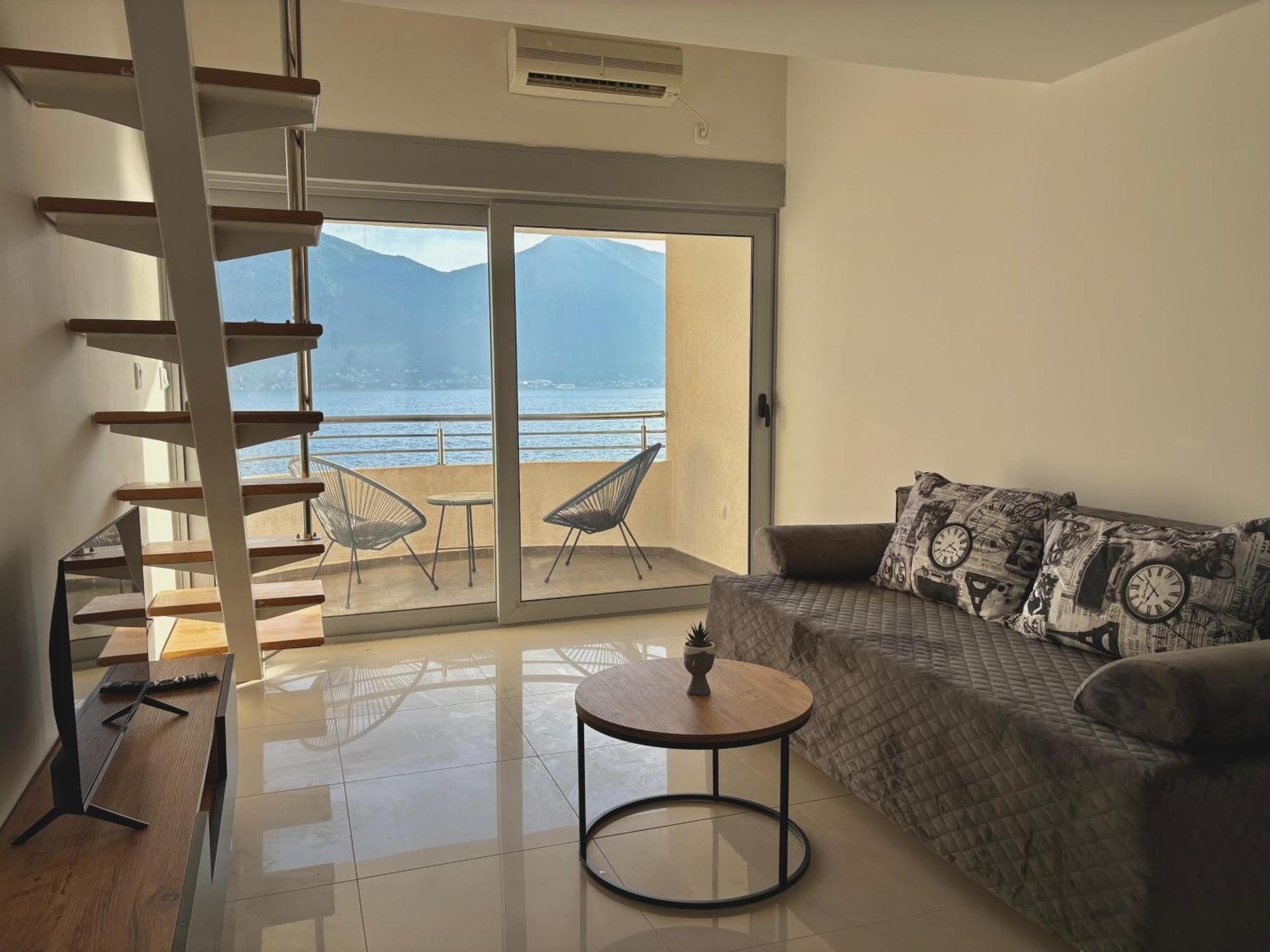 Waterfront Apartments كوتور المظهر الخارجي الصورة